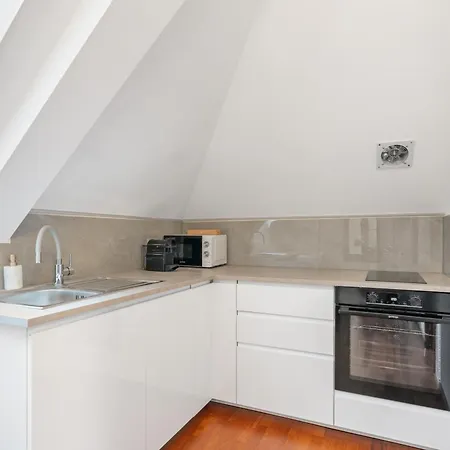 The Dante House Seberov Apartman *