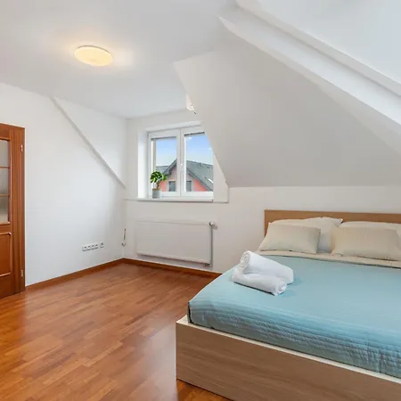 Apartamento The Dante House Seberov Praga