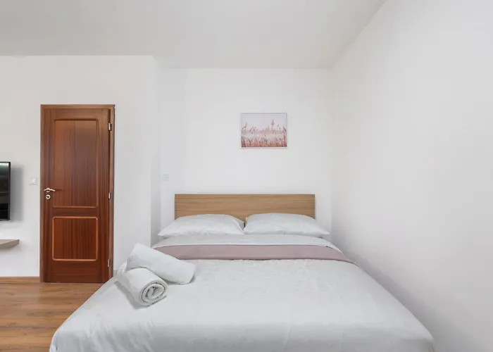 דירה The Dante House Seberov